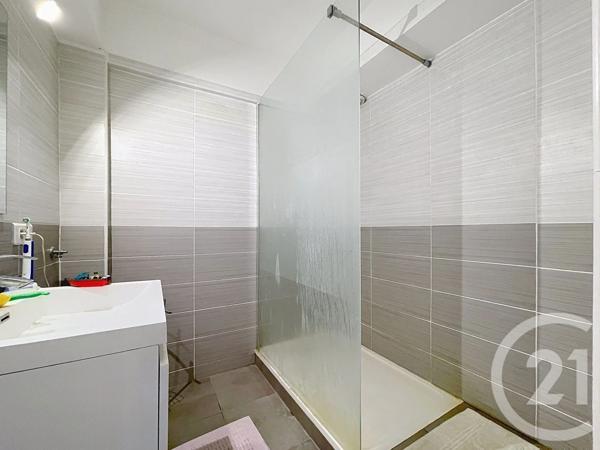Appartement F3 à vendre  3 pièces - 82 m 2   JUAN LES PINS  - 06