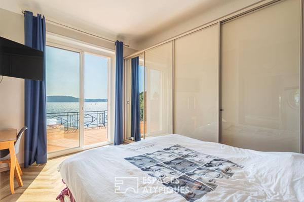 Villa sur la mer avec accès direct à une crique