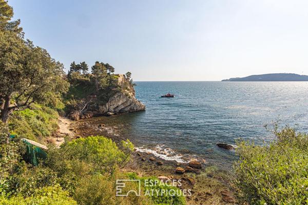 Villa sur la mer avec accès direct à une crique