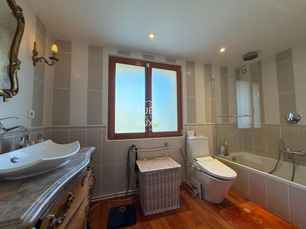 79400 SAIVRES Charmante maison familiale - 170m2