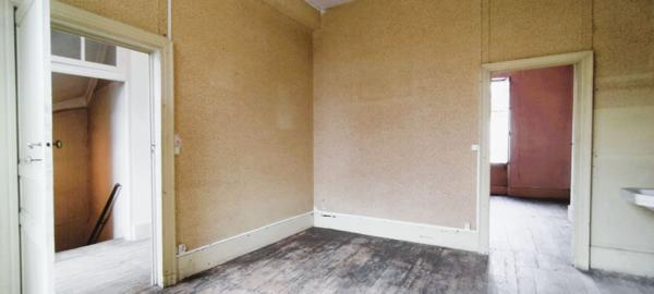 VASTE MAISON DE VILLE A RÉNOVER