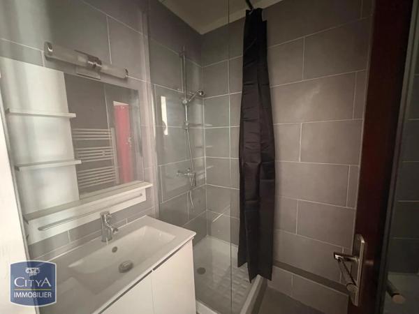 Appartement à louer 1 pièce 34.93m² Istres (13800)