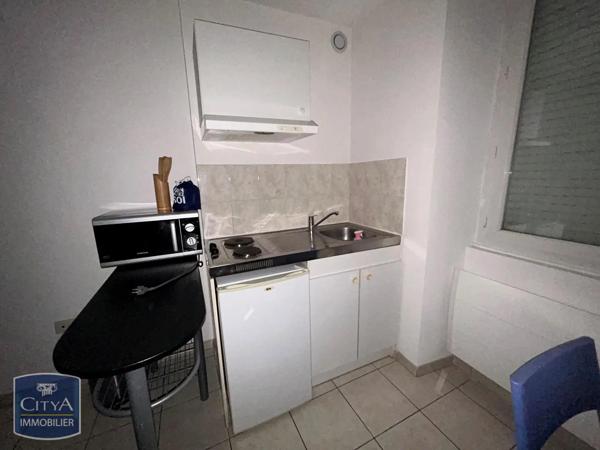 Appartement à louer 1 pièce 20.02m² Istres (13800)