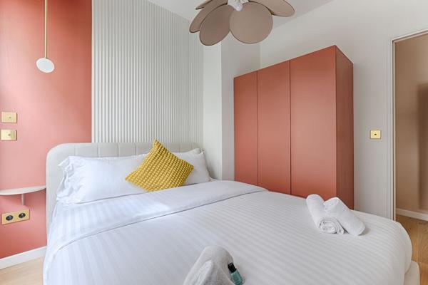 EUROPE/BATIGNOLLES - RARE -  Bel Appartement de 4 pièces - 3 chambres