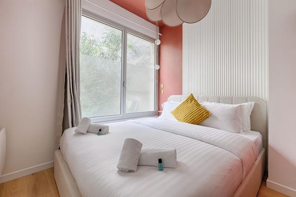 EUROPE/BATIGNOLLES - RARE -  Bel Appartement de 4 pièces - 3 chambres
