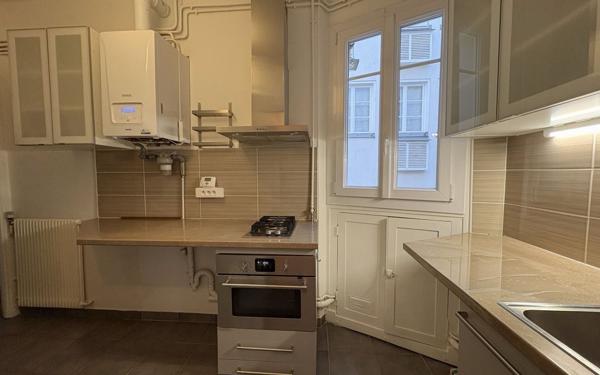 Appartement à vendre    3 pièces • 52 m2 Paris 16
