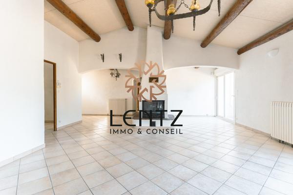 Maison 173 m² avec vue, terrasse et piscine à rénover – Pierrevert