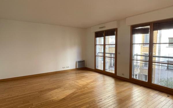 Appartement à louer    3 pièces • 74,01 m2 Paris 16