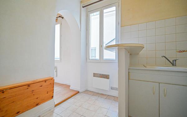 Appartement à vendre    1 pièce • 16,70 m2 Paris 11