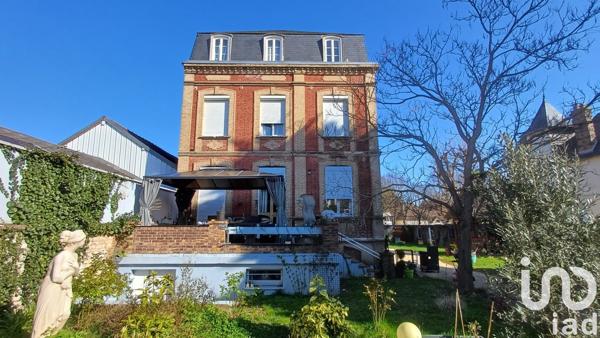 Maison 11 pièces de 238 m² à Louviers (27400)