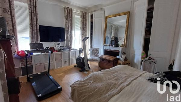 Maison 11 pièces de 238 m² à Louviers (27400)