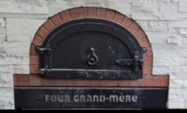 Dpt Vosges (88), à vendre secteur NEUFCHATEAU - MURS & FONDS BAR RESTAURANT IMMEUBLE