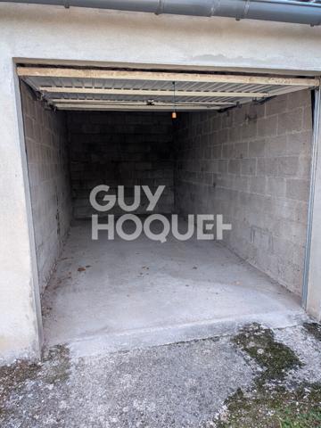 Parking / box Auxerre