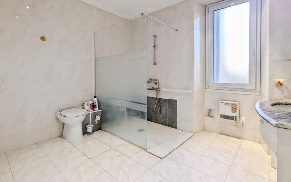 Appartement à vendre    4 pièces • 96,49 m2 Le Cannet