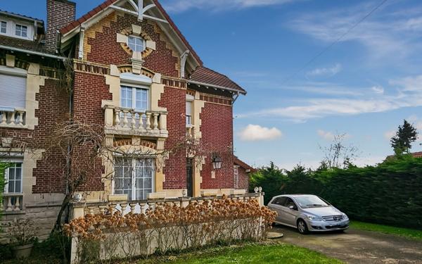 Maison à vendre    4 pièces • 199,15 m2 Rieux