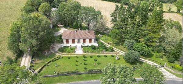 maison avec 24 hectares dans le Lot Frayssinet