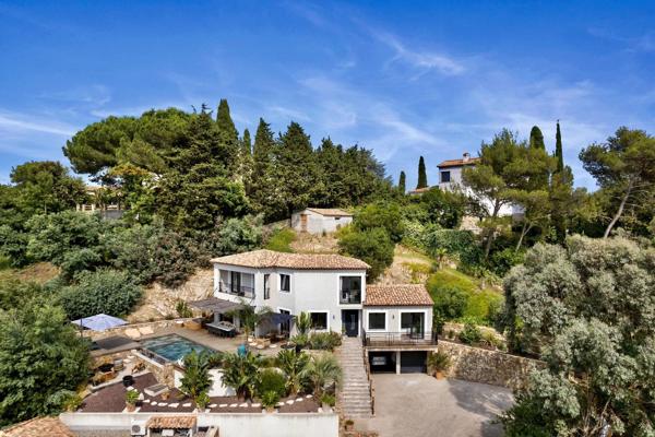 Superbe villa contemporaine entre Cannes et Golfe Juan