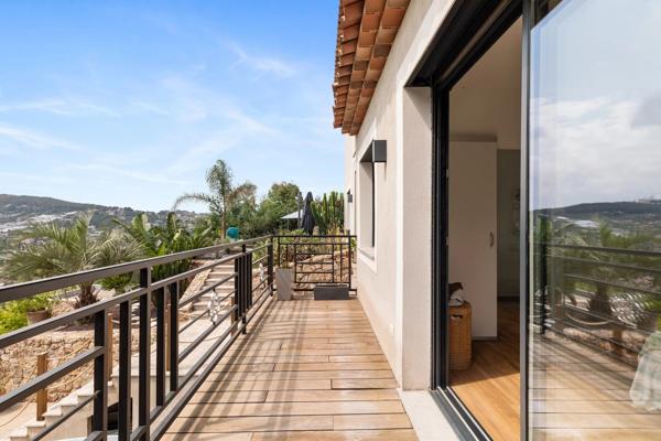 Superbe villa contemporaine entre Cannes et Golfe Juan