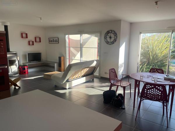 Maison à vendre à Gontaud-de-Nogaret dans le Lot-et-Garonne (47400), ref : 354