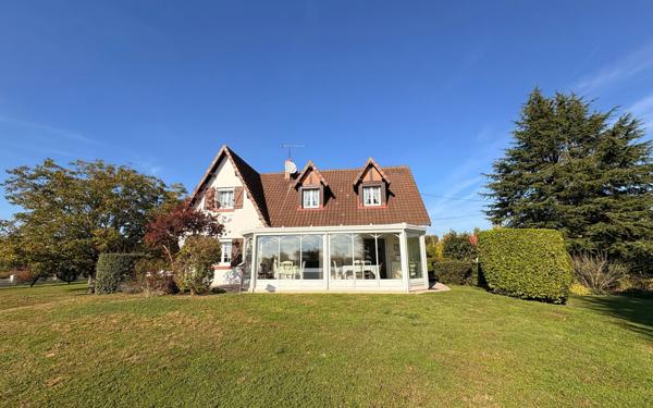 Maison à vendre    6 pièces •  Noyers-sur-Cher