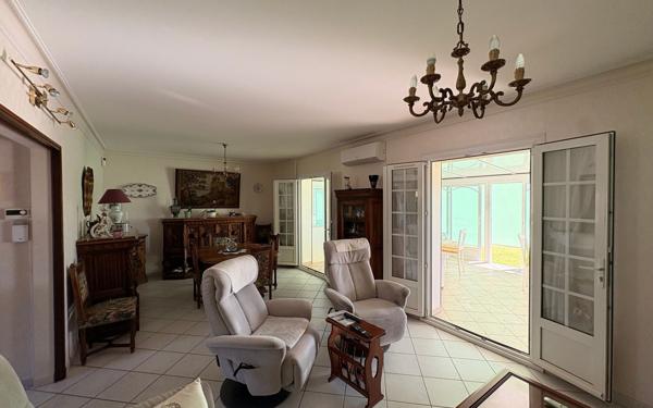 Maison à vendre    6 pièces •  Noyers-sur-Cher