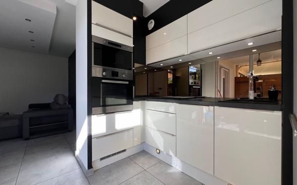 Appartement à vendre    2 pièces • 44,09 m2 Tassin-la-Demi-Lune