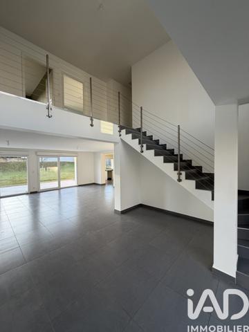 Location maison 6 pièces 208 m² Woippy