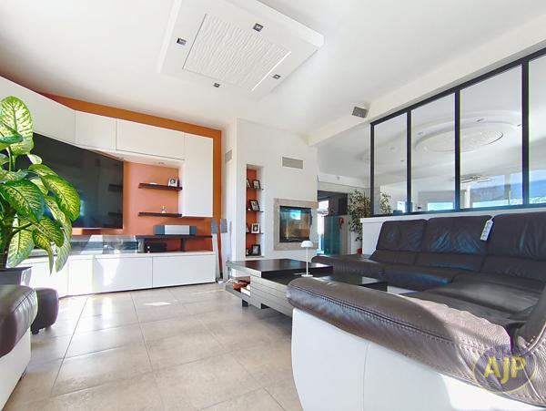 Vente maison Erbree : 556 500 € - AJP Immobilier Pacé