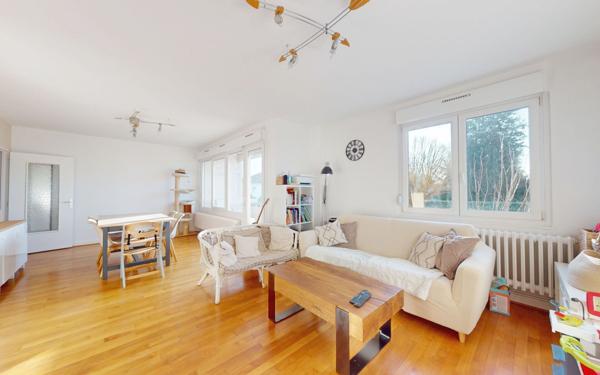 Appartement à vendre    4 pièces •  Richemont