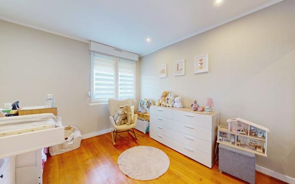 Appartement à vendre    4 pièces •  Richemont