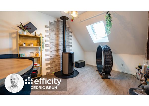Appartement
         4 pièces
        - 102 m² 288 000 € *