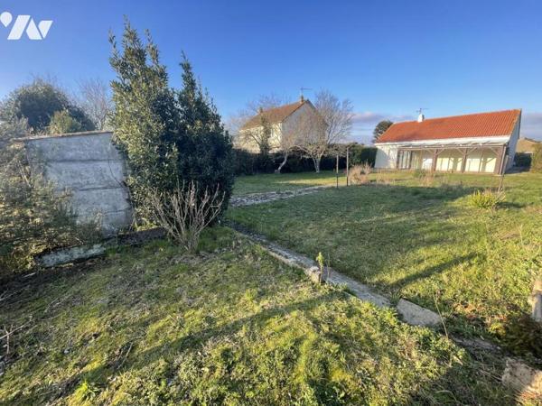 LES SORINIERES (proche centre) TERRAIN 415m²  second rideau zone UMc