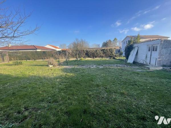 LES SORINIERES (proche centre) TERRAIN 415m²  second rideau zone UMc