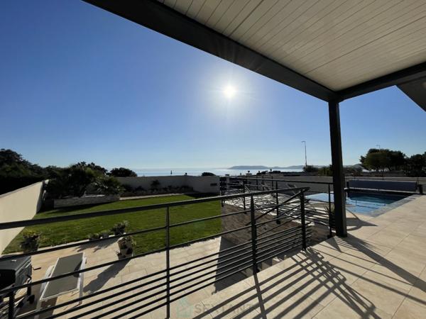 PROVENCE ISTRES - Somptueuse VILLA dArchitecte   300m²   Vue Panoramique  Deux Piscines  200m de la plage