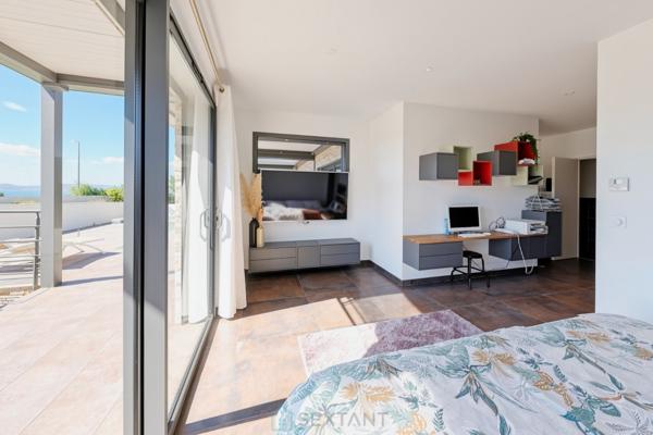 PROVENCE ISTRES - Somptueuse VILLA d’Architecte  – 300m²  – Vue Panoramique – Deux Piscines – 200m de la plage