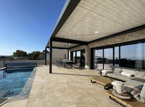 PROVENCE ISTRES - Somptueuse VILLA dArchitecte   300m²   Vue Panoramique  Deux Piscines  200m de la plage
