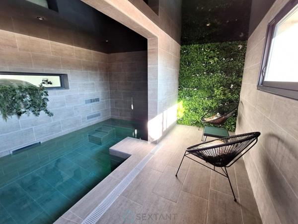 PROVENCE ISTRES - Somptueuse VILLA dArchitecte   300m²   Vue Panoramique  Deux Piscines  200m de la plage