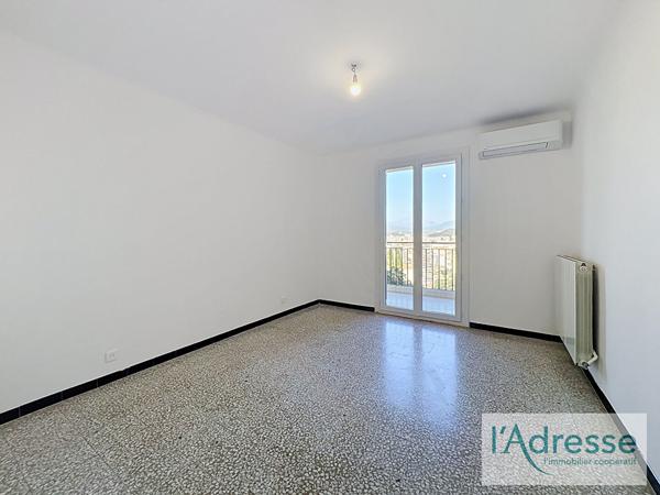 AJACCIO ? Appartement F2 de 58 m² avec balcon, cave et parking