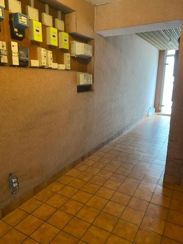 Immeuble
        
        - 300 m² 137 500 € *