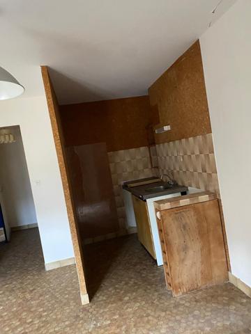 Immeuble
        
        - 300 m² 137 500 € *