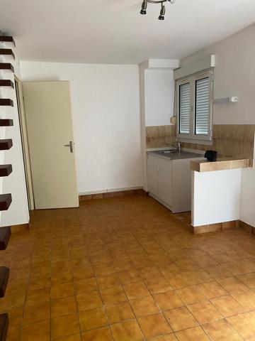 Immeuble
        
        - 300 m² 137 500 € *
