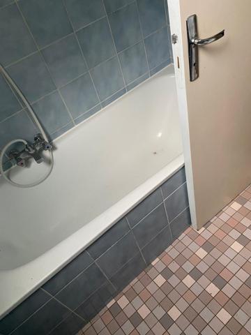 Immeuble
        
        - 300 m² 137 500 € *