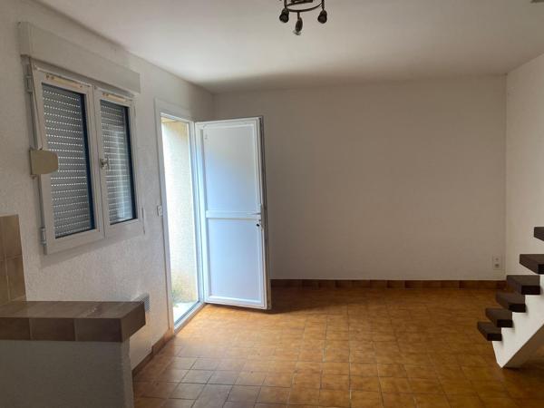 Immeuble
        
        - 300 m² 137 500 € *