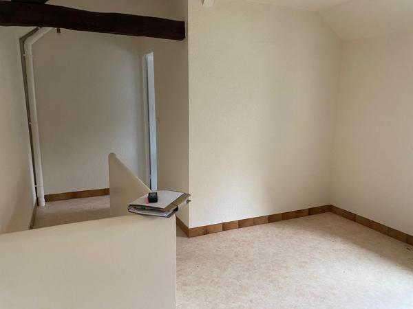 Immeuble
        
        - 300 m² 137 500 € *