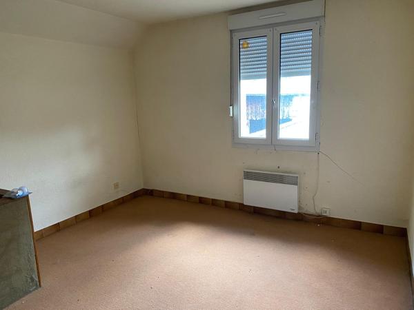 Immeuble
        
        - 300 m² 137 500 € *