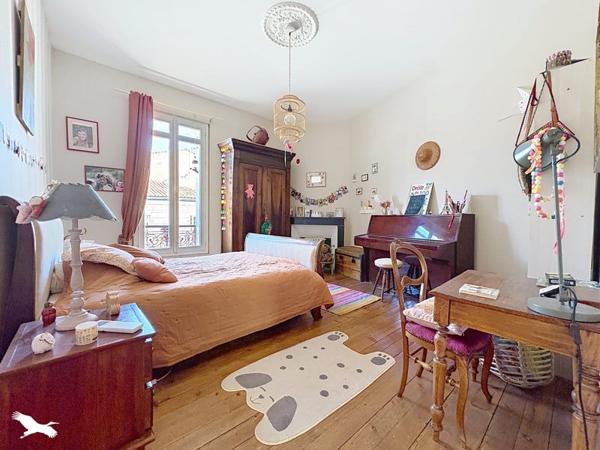 Maison 780 000 € Bordeaux 5 p 136 m² DPE D