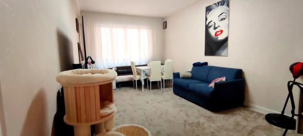 Vente                                                      Appartement
                        
                     2 pièces                      64 m2                     à Nice