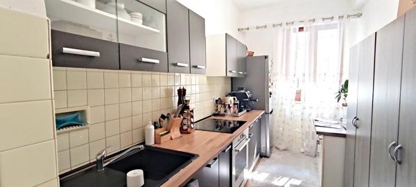 Vente                                                      Appartement
                        
                     2 pièces                      64 m2                     à Nice