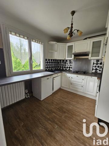 Maison 4 pièces de 92 m² à Rosoy (89100)