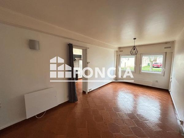 Location Appartement 2 pièces 45 m² - 17 RUE DU VAL DES FAULX Custines 54670